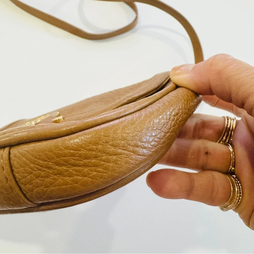 Tory Burch Amanda Mini Crossbody Bag in tan_7